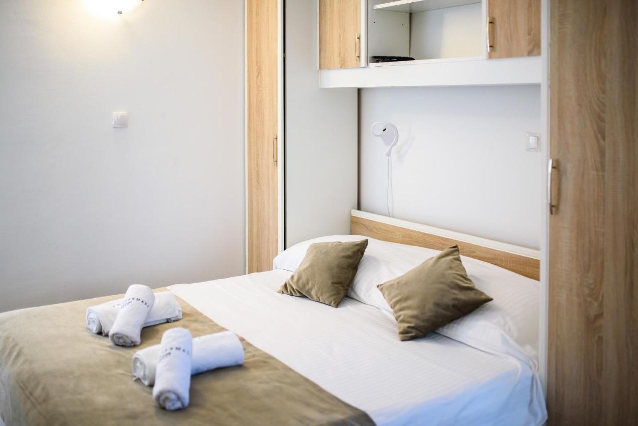 Maranovići Accomodation Stermasi מראה חיצוני תמונה