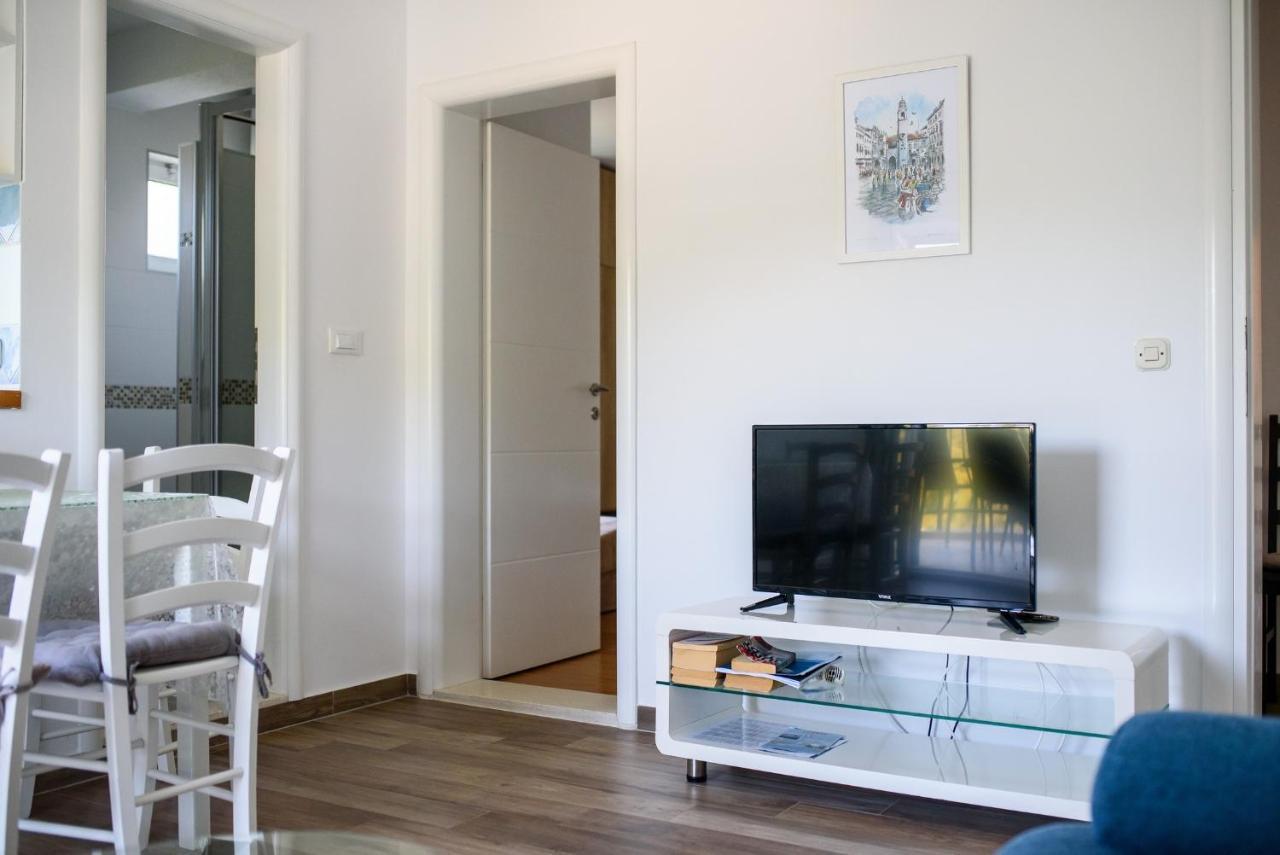 Maranovići Accomodation Stermasi מראה חיצוני תמונה